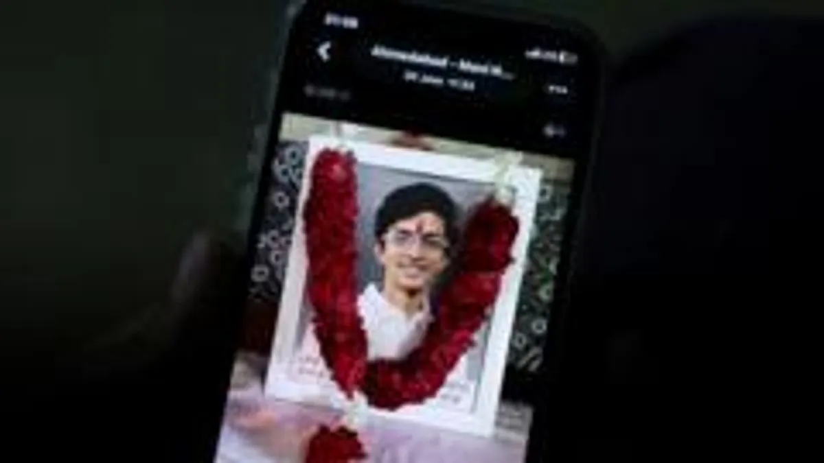 'నా తప్పేంటి?' భారత్‌లో పరీక్ష పేపర్ లీక్ పర్యవసానం